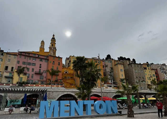 - Sablettes View Lägenhet Menton
